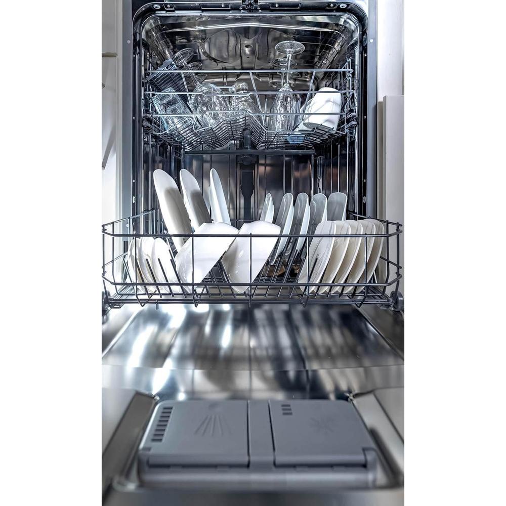 BREDA dishwasher loaded with dishes