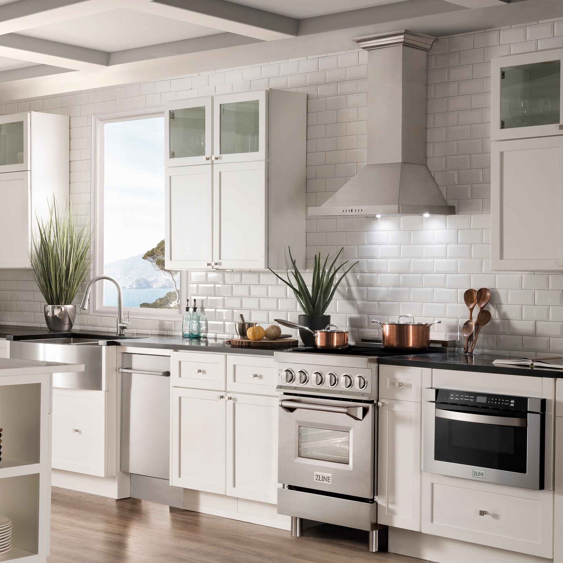 ZLINE 24 in. 2.8 cu. ft. Legacy Induction Range with 4 Element Cooktop and Electric Convection Oven in Stainless Steel, Open Box-Good Condition