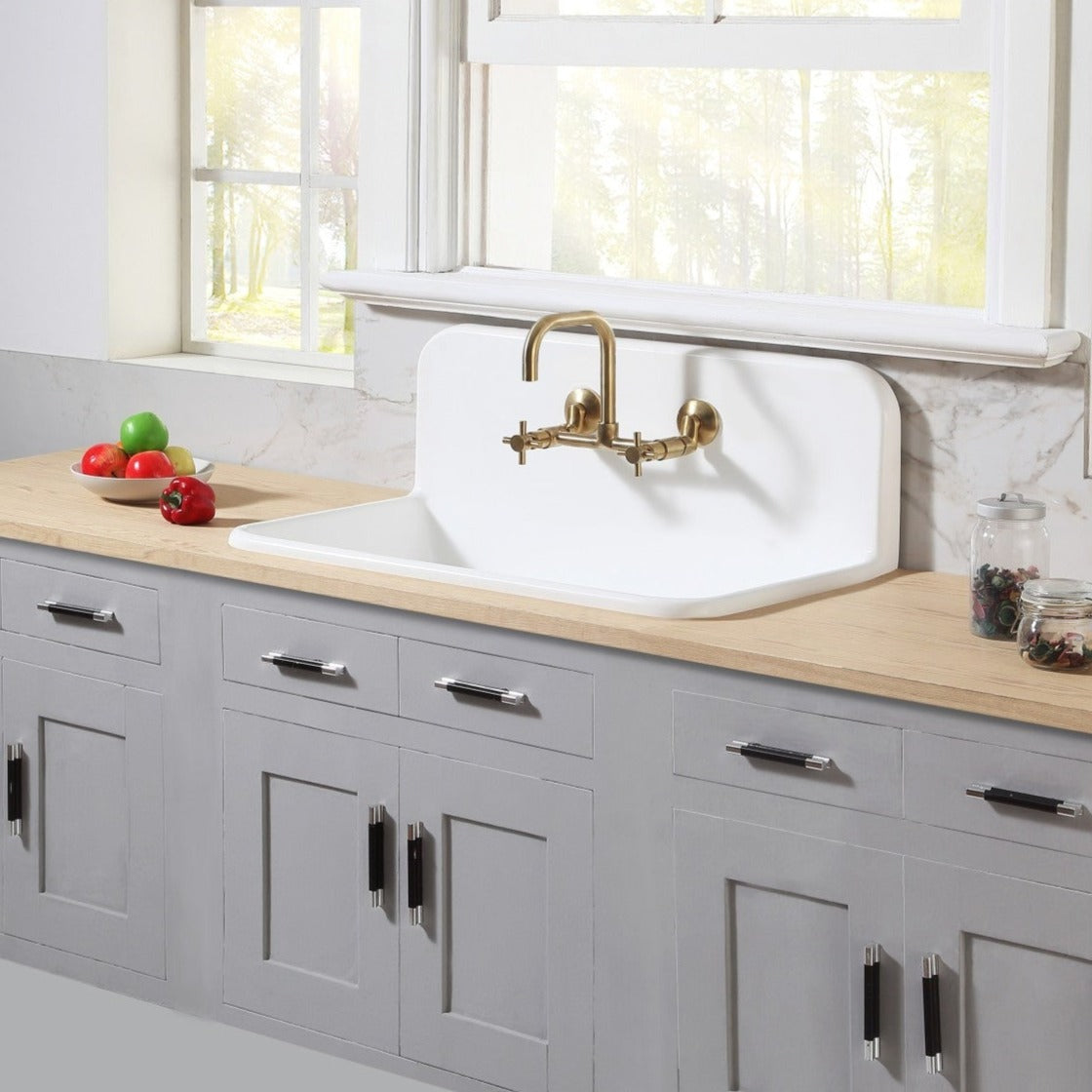 Kingston Brass Arcticstone 36 in. Solid Surface Farmhouse Kitchen Sink with Backsplash, Matte White (GKTA362119) Matte White