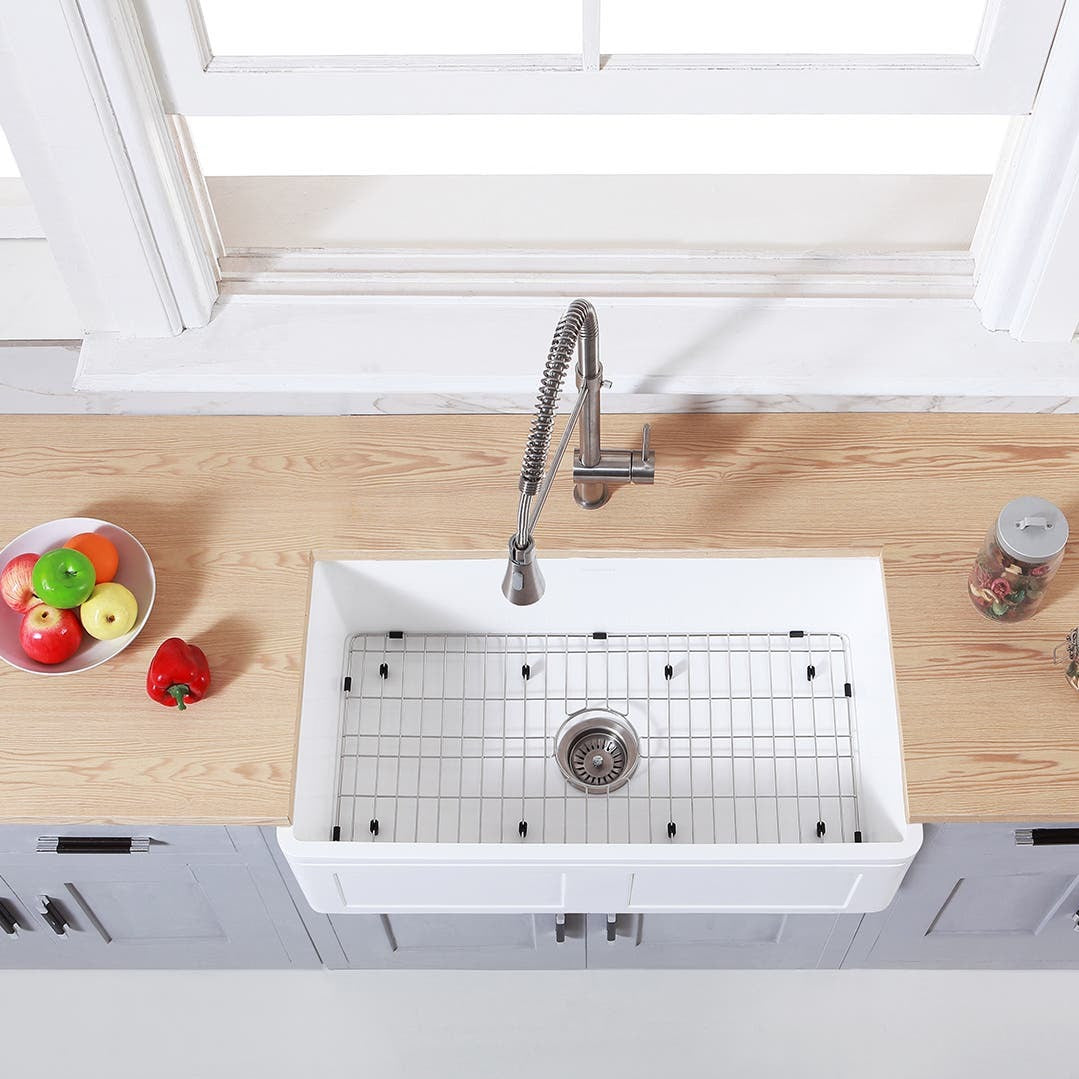 Kingston Brass 33 in. Farmhouse Kitchen Sink with Strainer and Grid, Matte White (KGKFA331810DS) 