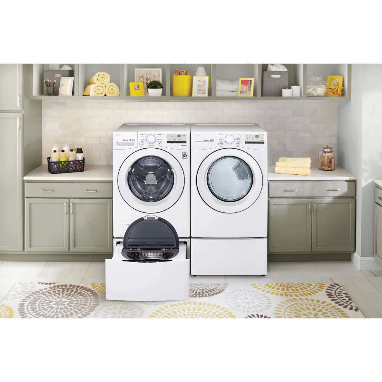 LG 27 In. 4.5-Cu. Ft. Front Load Washer in White (WM3400CW)