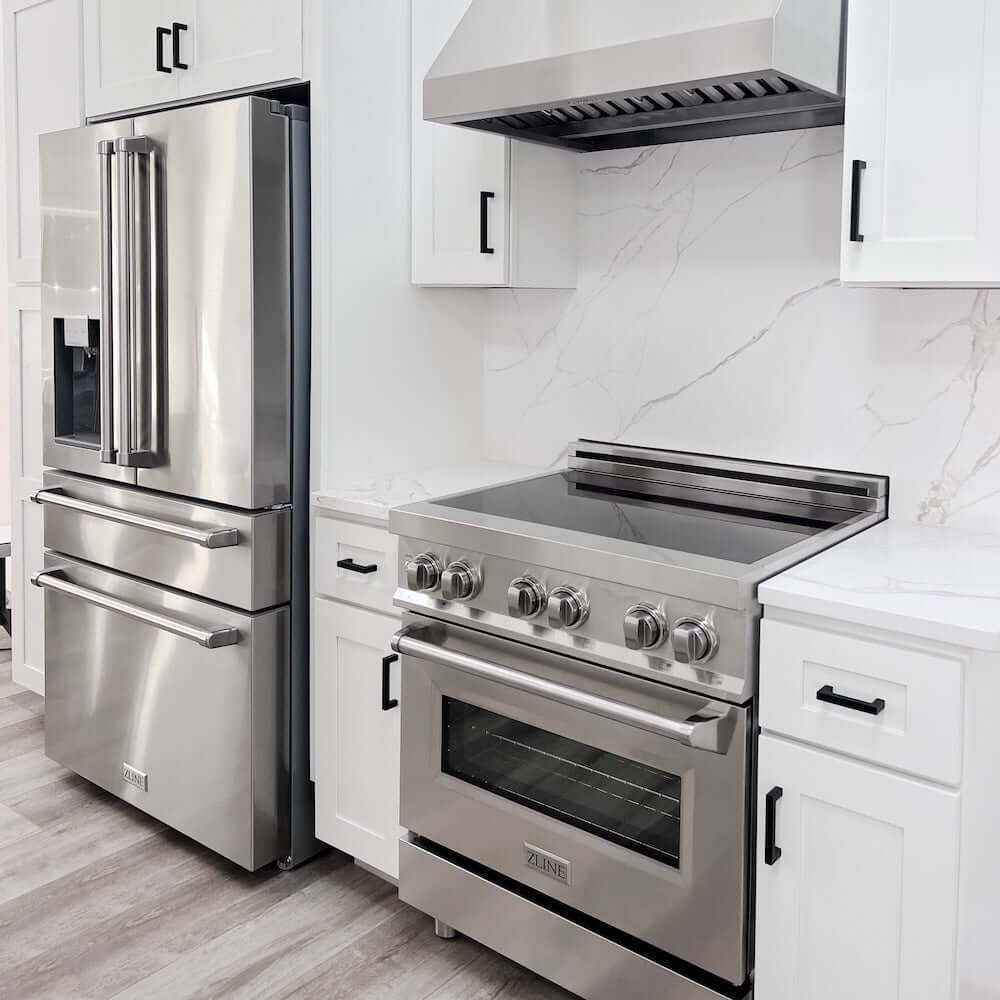 ZLINE 30 in. 4.0 cu. ft. Legacy Induction Range with 4 Element Cooktop and Electric Convection Oven in Stainless Steel, Open Box-Good Condition