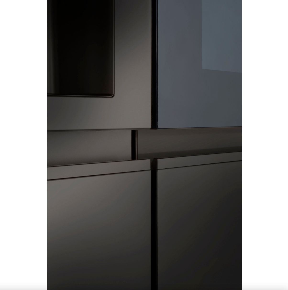 LG 36 Inch Side-by-Side InstaView Refrigerator with Craft Ice in Black Stainless 27 Cu. Ft. (LRSOS2706D)