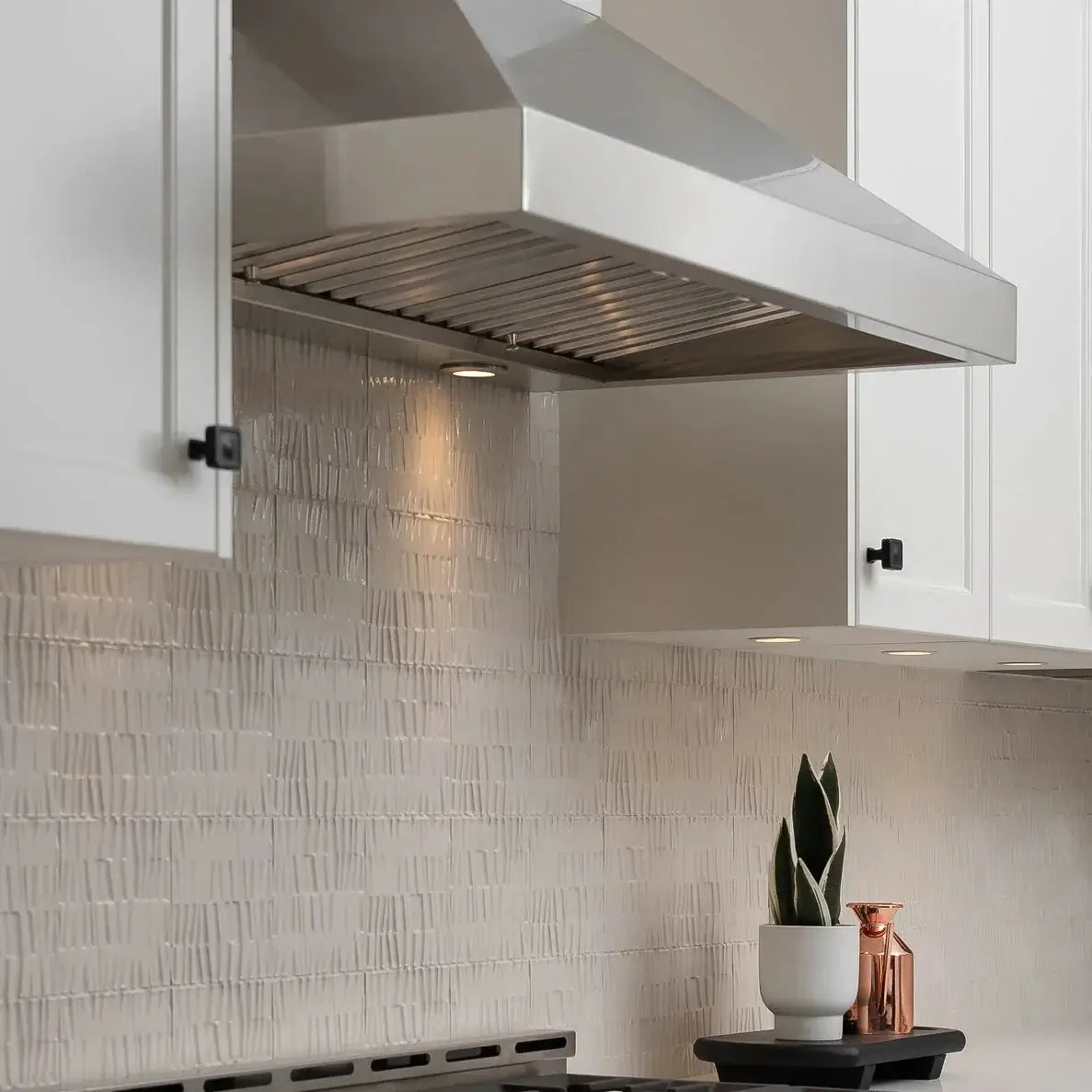 VICTORY Twister 750 CFM Wall Mount Range Hood in Stainless Steel 