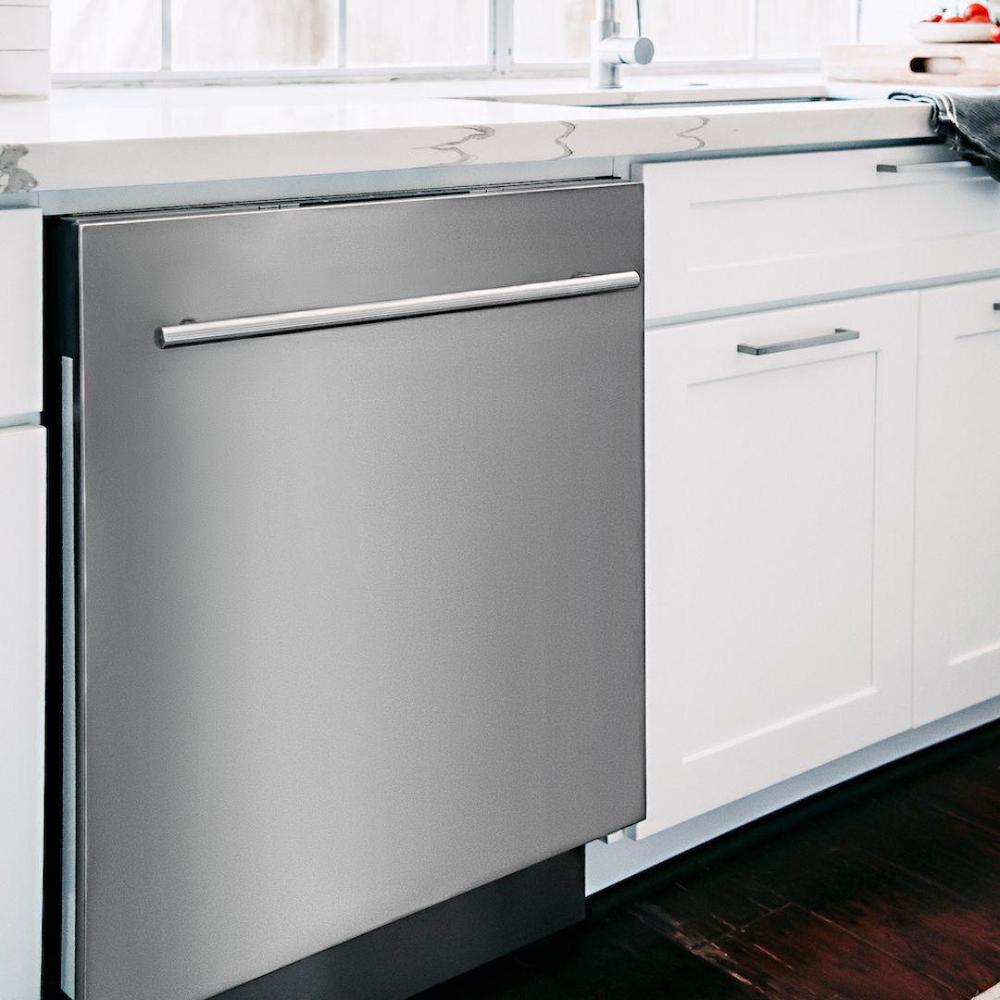 ZLINE 24 in. Stainless Steel Top Control Built-In Dishwasher with Stainless Steel Tub and Modern Style Handle, 52dBa (DW-304-24) 