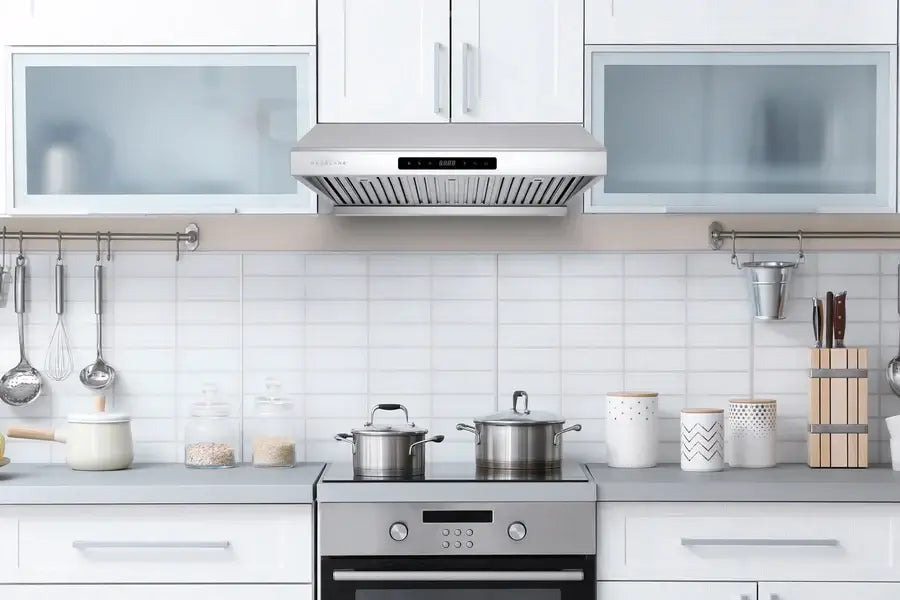 Hauslane Chef 30 in. Ducted Stainless Steel Under Cabinet Range Hood (UC-PS10SS-30) lifestyle, in a modern kitchen.