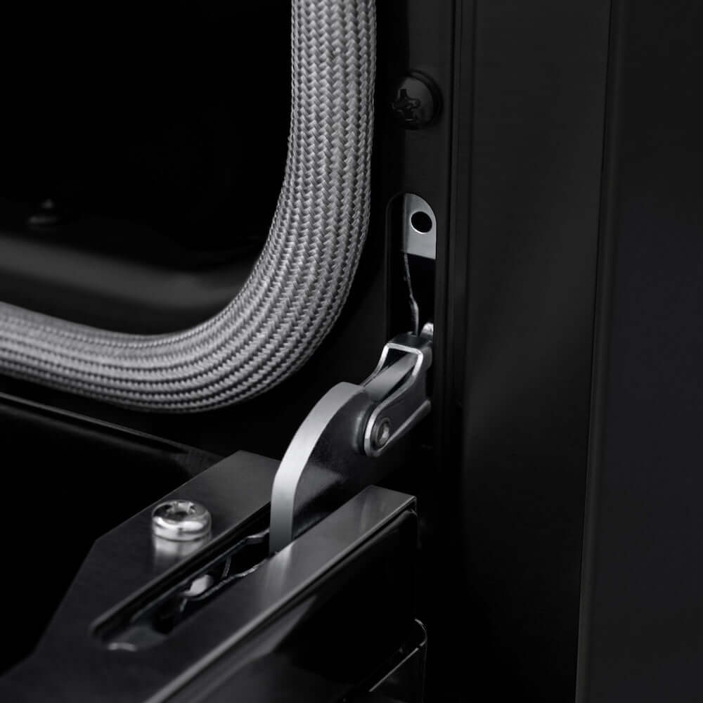 ZLINE Autograph Edition 48 in. 6.7 cu. ft. Classic Double Oven Gas Range with 8 Burner Cooktop in Black Stainless Steel and Polished Gold Accents (CGRBZ-48-G) detail StayPut oven door hinges.