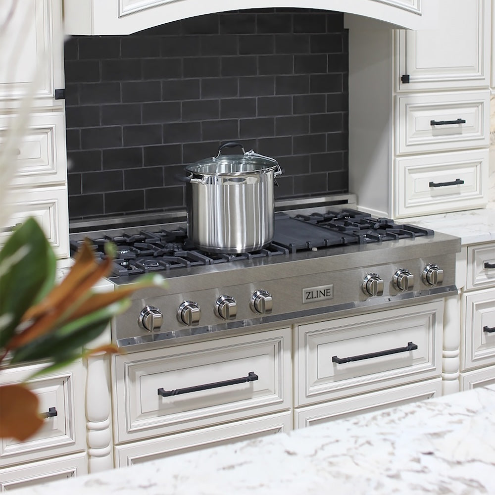 ZLINE 48 in. Porcelain Gas Stovetop in Fingerprint Resistant Stainless Steel with 7 Gas Burners and Griddle (RTS-48)