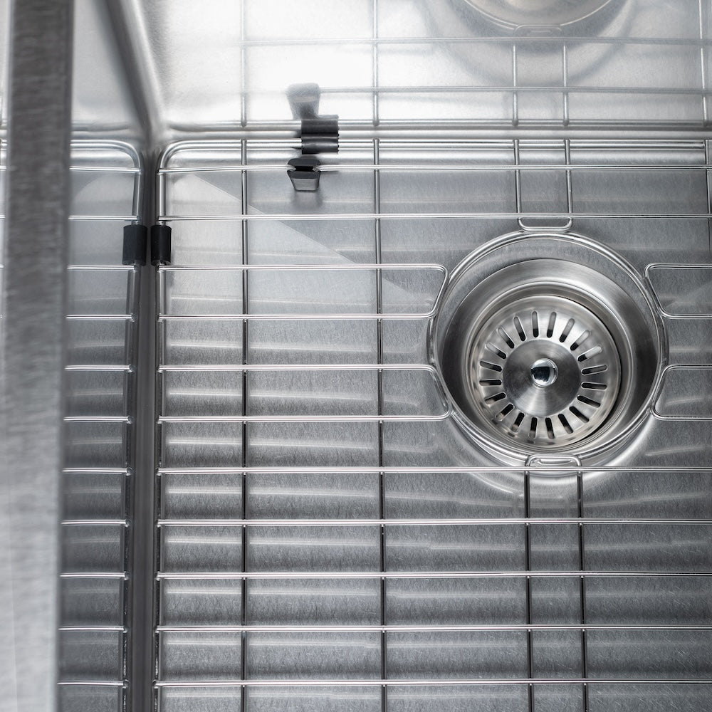 ZLINE 33 in. Chamonix Undermount Double Bowl Kitchen Sink with Bottom Grid and Color Options (SR60D-33)