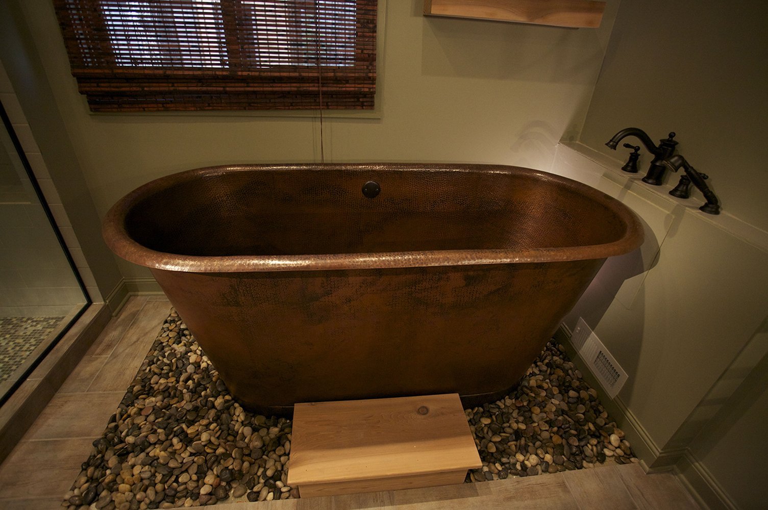 72" Hammered Copper Modern Style Bathtub (BTM72DB) - Rustic Kitchen & Bath - Bathtubs - Premier Copper Products