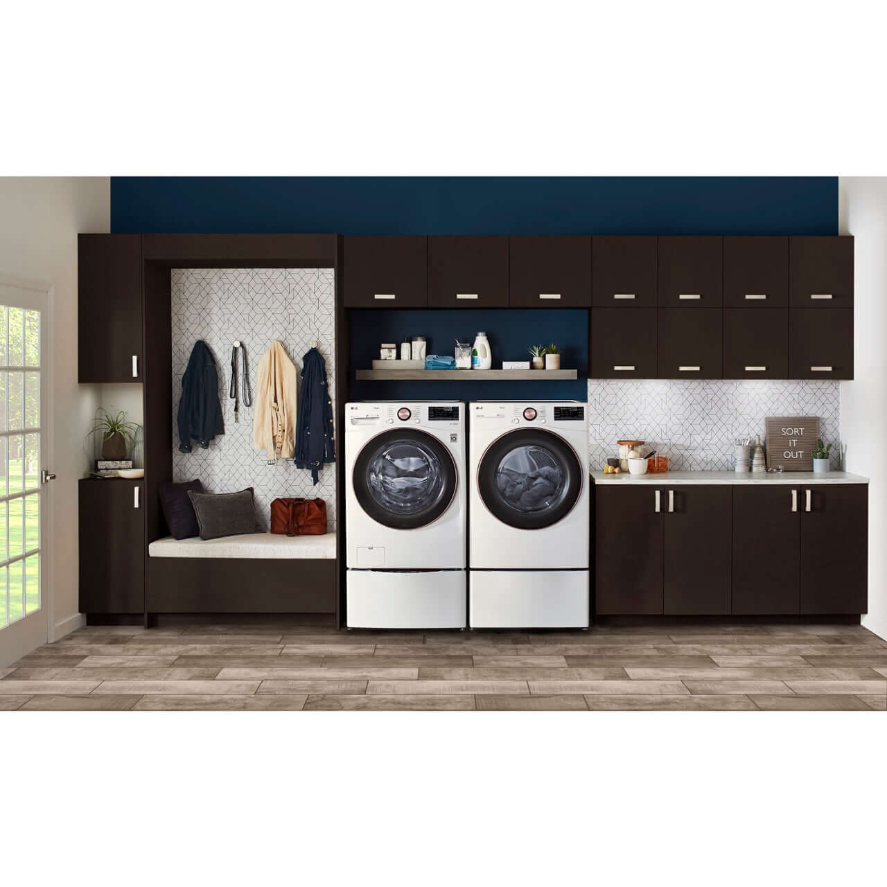 LG 27 In. 7.4-Cu. Ft. Front Load Gas Dryer with TurboSteam and Built-In Intelligence in White (DLGX4001W)