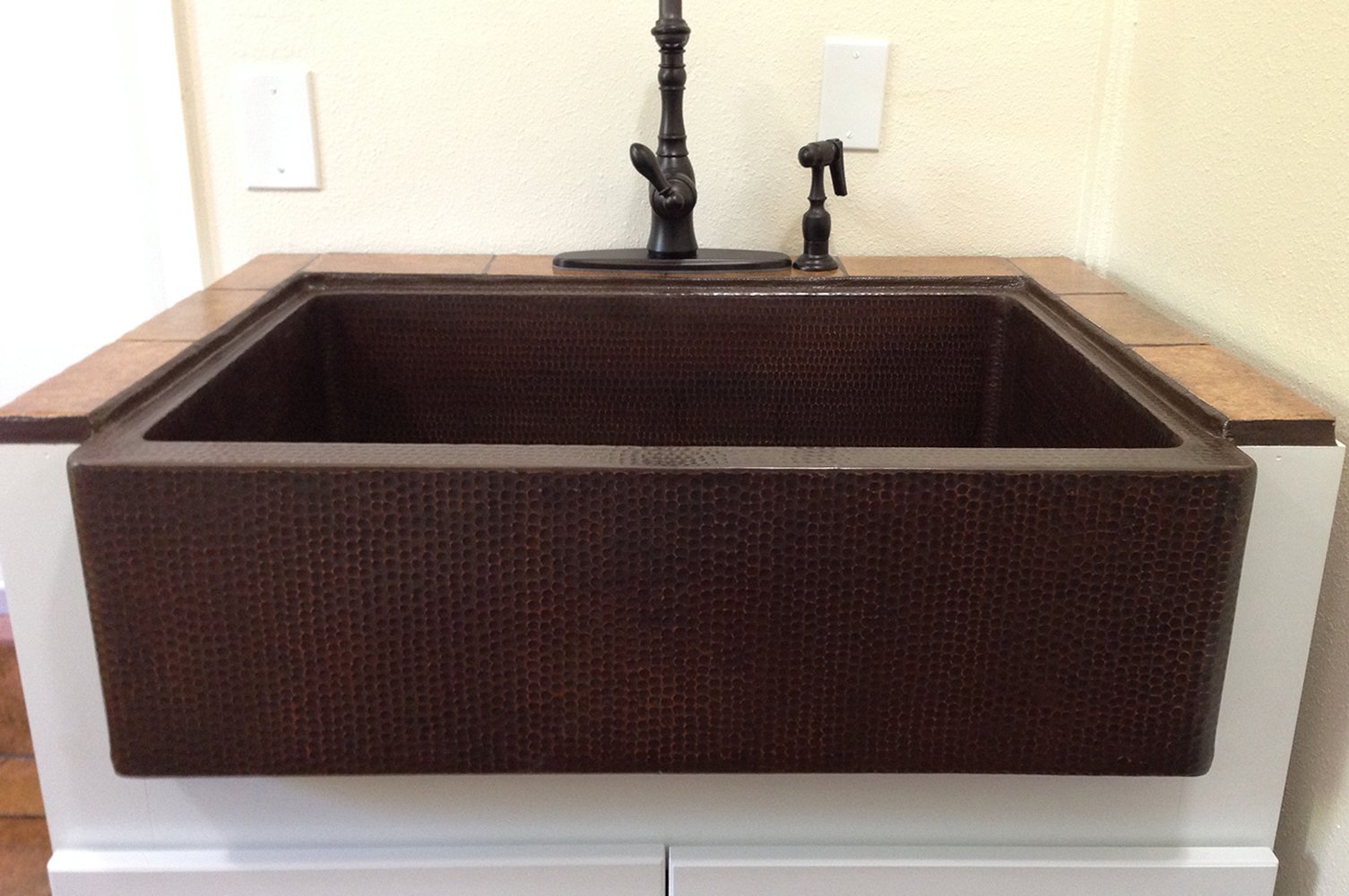 Hammered Copper Apron Front Single Basin Kitchen Sink - Rustic Kitchen & Bath - Kitchen Sink - Premier Copper Products