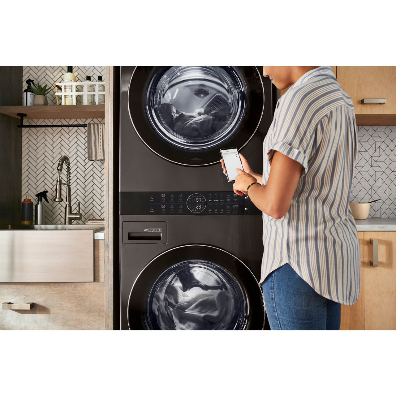 LG Single Unit Electric WashTower with Center Control in Black Steel (WKEX200HBA)